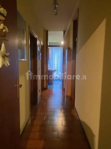 Trilocale ottimo stato, primo piano, Centro, Sondrio — foto 17 di 24