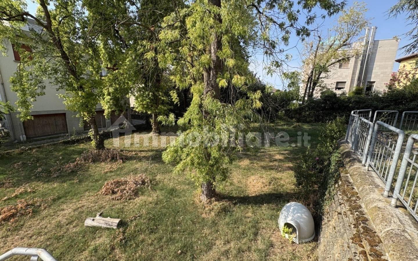 Villa unifamiliare, da ristrutturare, 260 m², Centro, Cavriago