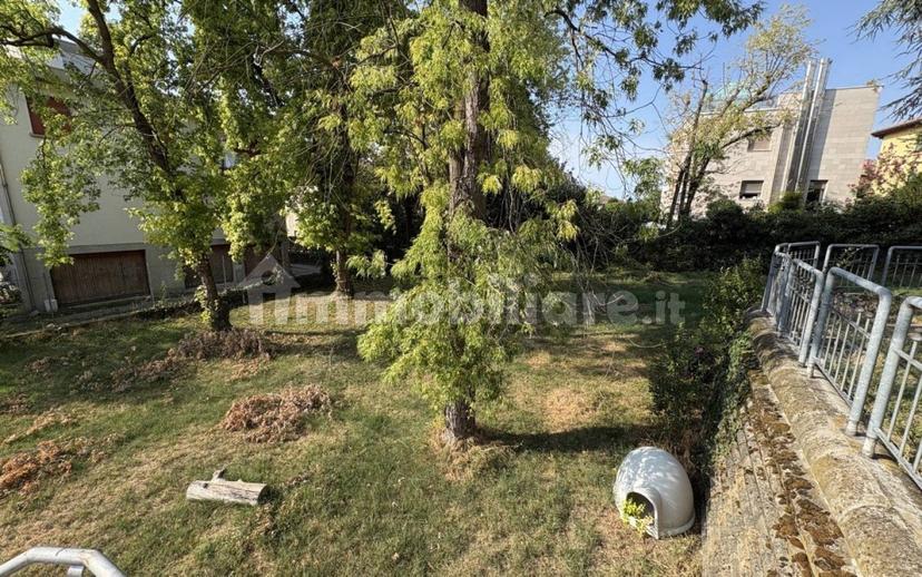 Villa unifamiliare, da ristrutturare, 260 m², Centro, Cavriago