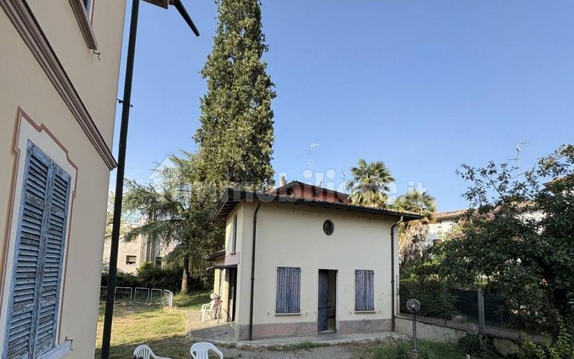 Villa unifamiliare, da ristrutturare, 260 m², Centro, Cavriago — foto 2 di 19