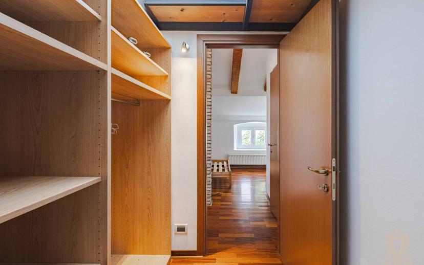 Bilocale buono stato, quarto piano, Città Vecchia, Trieste — foto 10 di 19