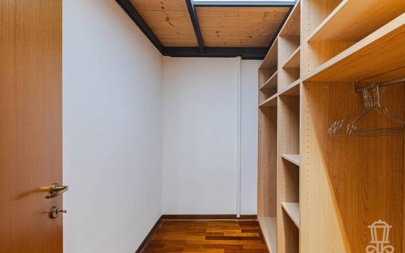 Bilocale buono stato, quarto piano, Città Vecchia, Trieste — foto 7 di 19