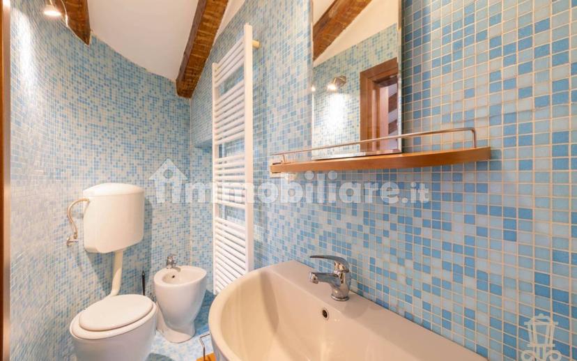 Bilocale buono stato, quarto piano, Città Vecchia, Trieste — foto 14 di 19