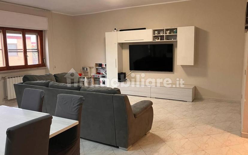 Appartamento buono stato, secondo piano, Quartiere Europa, Latina — foto 4 di 34