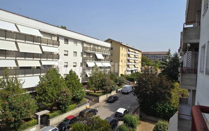 Trilocale via Campo Felice 30, Colli Innamorati - Madonna, Pescara