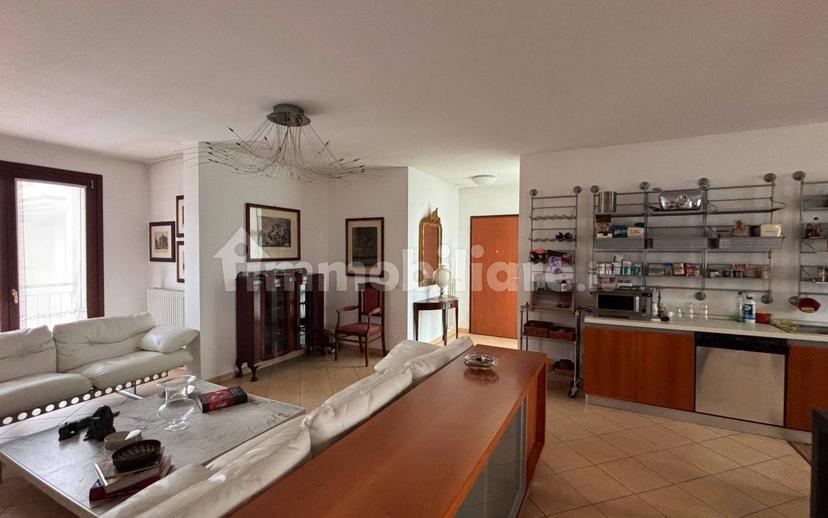 Trilocale via Torquato Tasso, Centro, Covo — foto 12 di 25