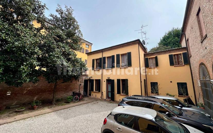Quadrilocale via Ugo Bassi, Centro Storico, Ferrara — foto 2 di 24