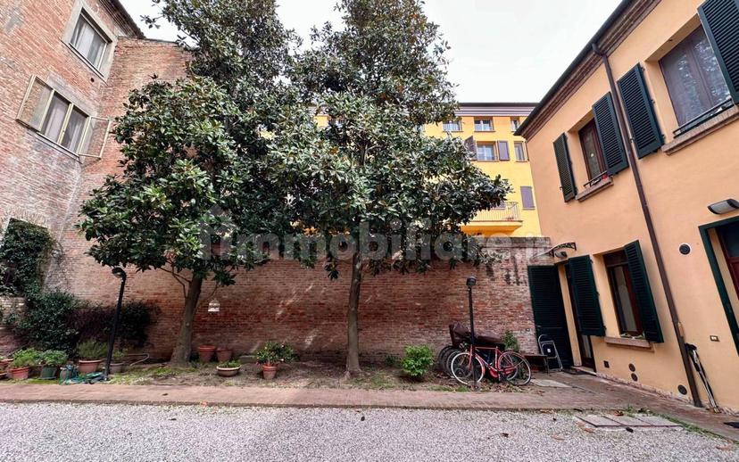 Quadrilocale via Ugo Bassi, Centro Storico, Ferrara — foto 16 di 24