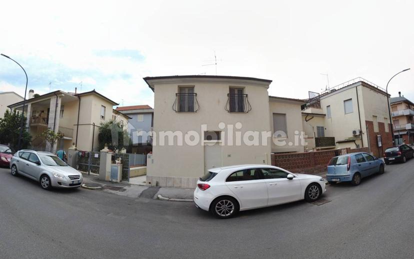 Bilocale via Firenze 42, Marina di Grosseto, Grosseto — foto 21 di 29