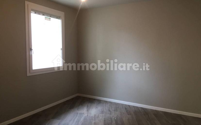 Bilocale buono stato, piano terra, Centro, Malnate — foto 17 di 18