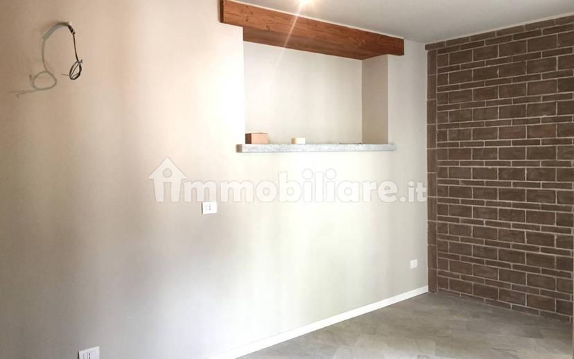 Bilocale buono stato, piano terra, Centro, Malnate — foto 13 di 18
