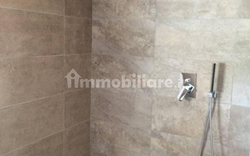 Bilocale buono stato, piano terra, Centro, Malnate — foto 6 di 18