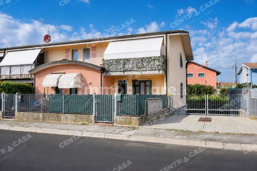 Trilocale ottimo stato, su più livelli, Centro, Bovolone — foto 15 di 28