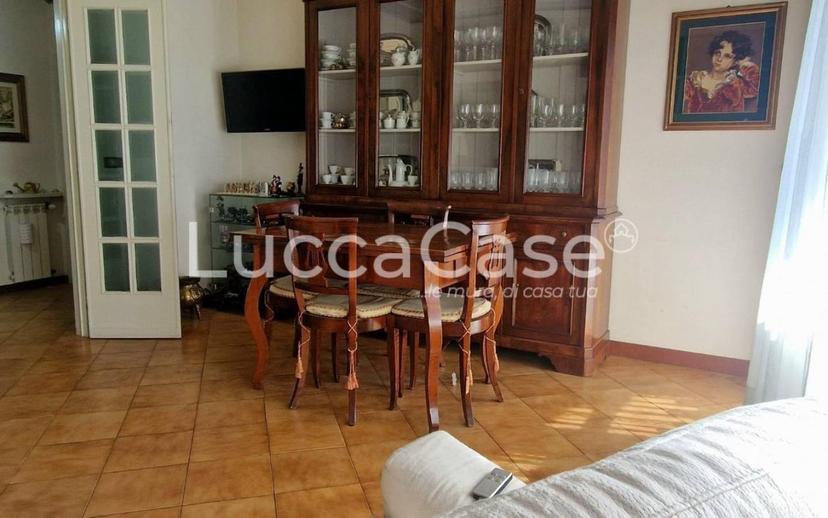 Quadrilocale via per Corte Bozzi,  105, San Vito, Lucca — foto 12 di 25