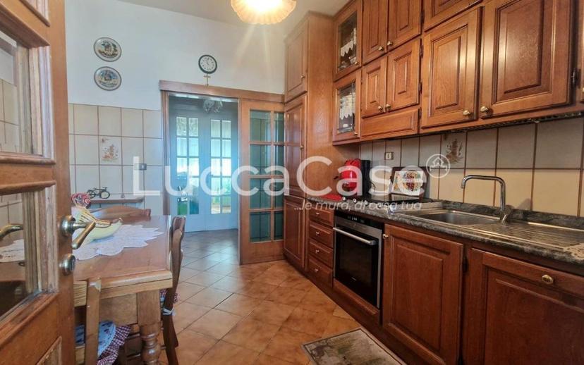 Quadrilocale via per Corte Bozzi,  105, San Vito, Lucca — foto 9 di 25