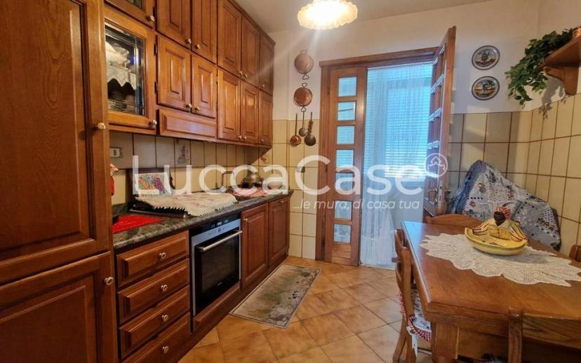 Quadrilocale via per Corte Bozzi,  105, San Vito, Lucca — foto 7 di 25