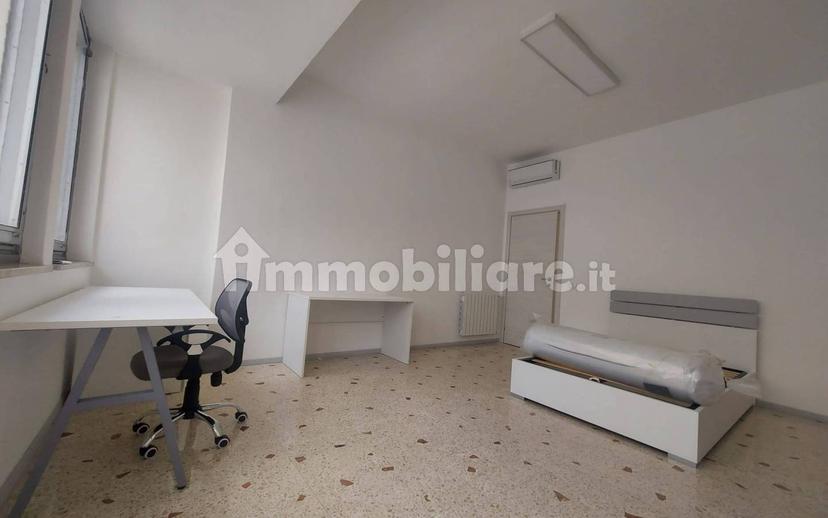 Stanza singola via Giosuè Carducci, Latina — foto 4 di 9