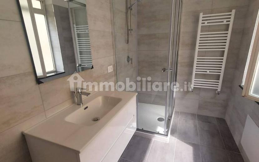 Stanza singola via Giosuè Carducci, Latina — foto 3 di 9