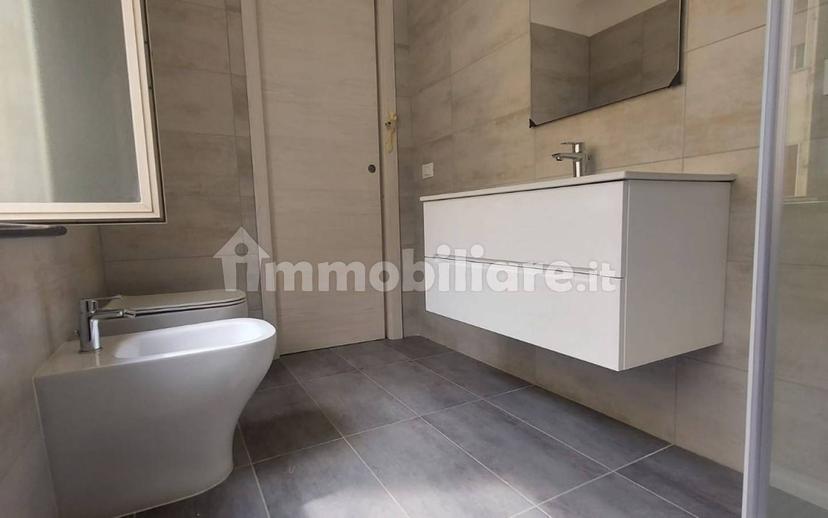Stanza singola via Giosuè Carducci, Latina — foto 9 di 9
