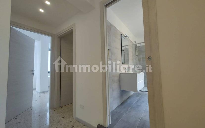 Stanza singola via Giosuè Carducci, Latina — foto 8 di 9