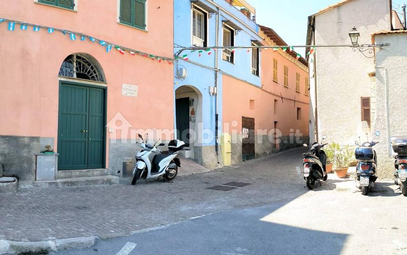 Quadrilocale vicolo Novella 8, Borgo Sant'Agata, Borgo d'Oneglia, Costa d'Oneglia, Imperia — foto 3 di 20