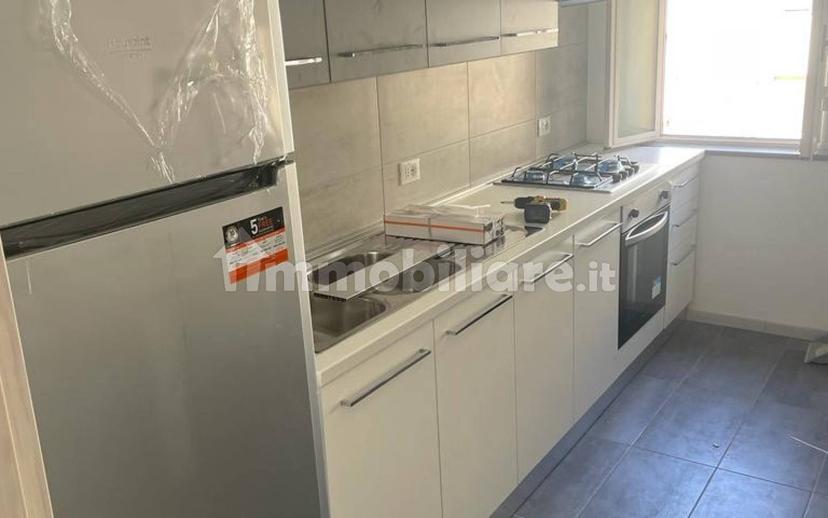Stanza singola via Giosuè Carducci, Latina — foto 5 di 9
