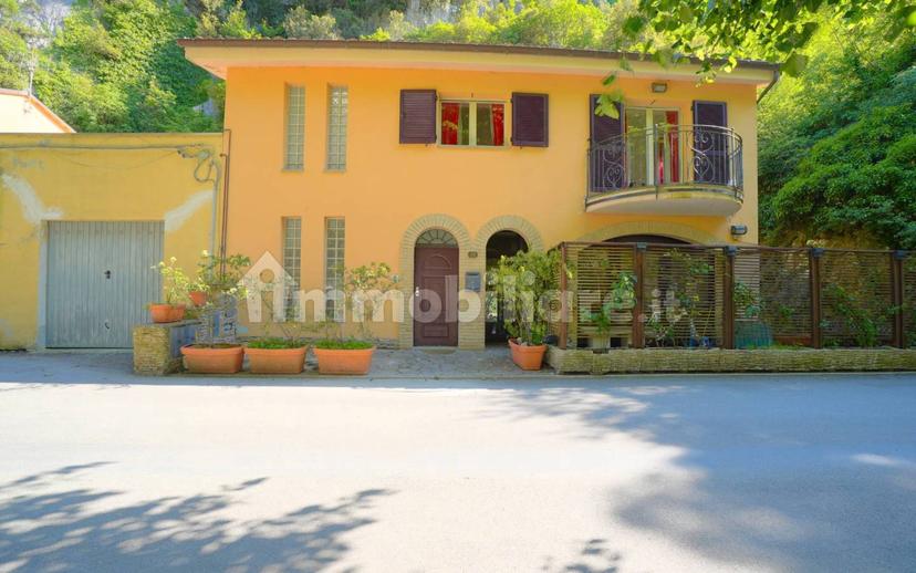 Quadrilocale viale della Vittoria 30, Centro, Pioraco — foto 15 di 35