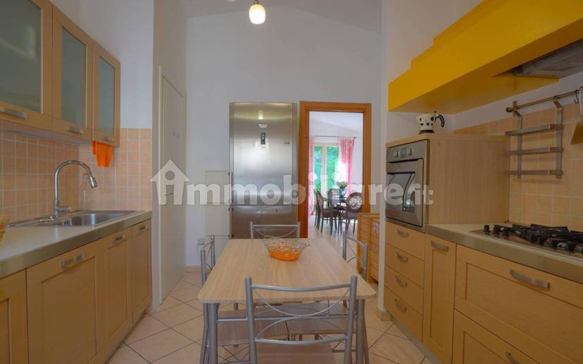 Quadrilocale viale della Vittoria 30, Centro, Pioraco — foto 6 di 35
