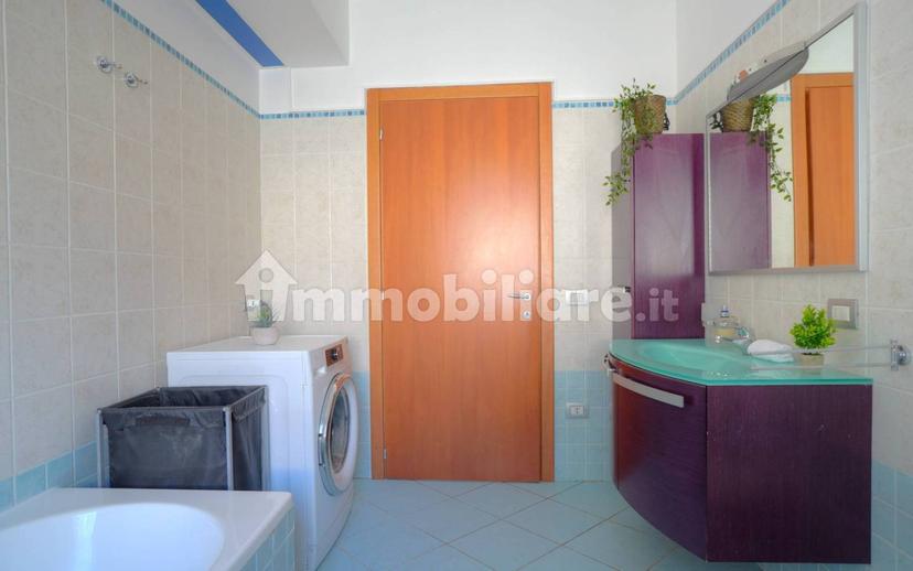 Quadrilocale viale della Vittoria 30, Centro, Pioraco — foto 9 di 35