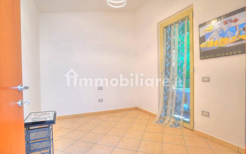 Quadrilocale viale della Vittoria 30, Centro, Pioraco — foto 11 di 35