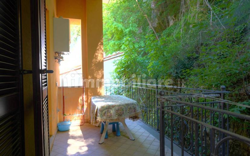 Quadrilocale viale della Vittoria 30, Centro, Pioraco — foto 32 di 35