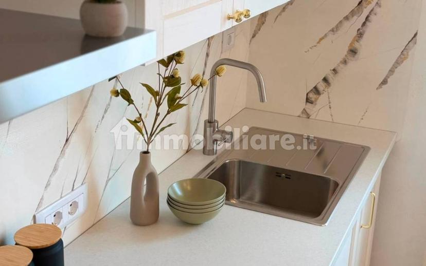Trilocale ottimo stato, quarto piano, Regina Pacis, Reggio Emilia — foto 14 di 28