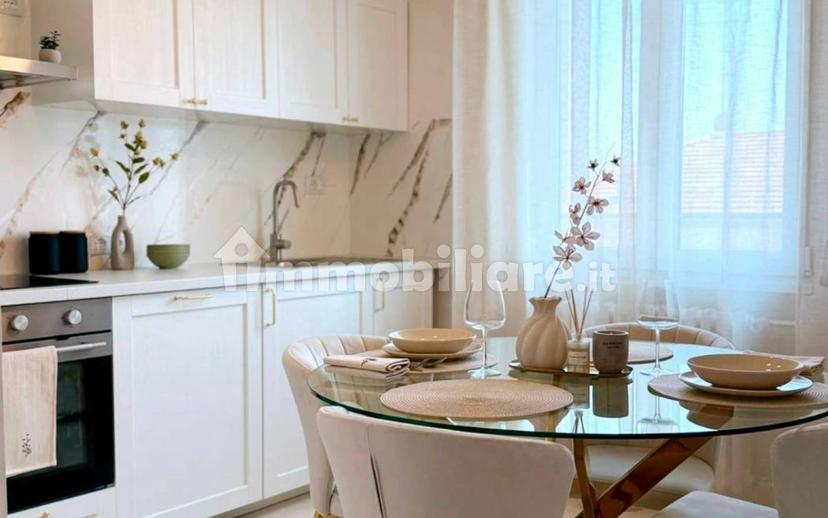 Trilocale ottimo stato, quarto piano, Regina Pacis, Reggio Emilia — foto 7 di 28