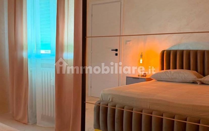 Trilocale ottimo stato, quarto piano, Regina Pacis, Reggio Emilia — foto 23 di 28