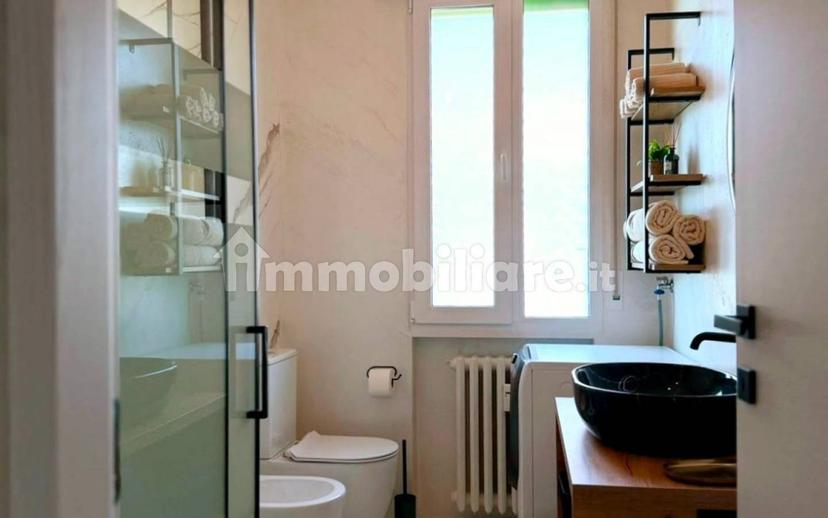 Trilocale ottimo stato, quarto piano, Regina Pacis, Reggio Emilia