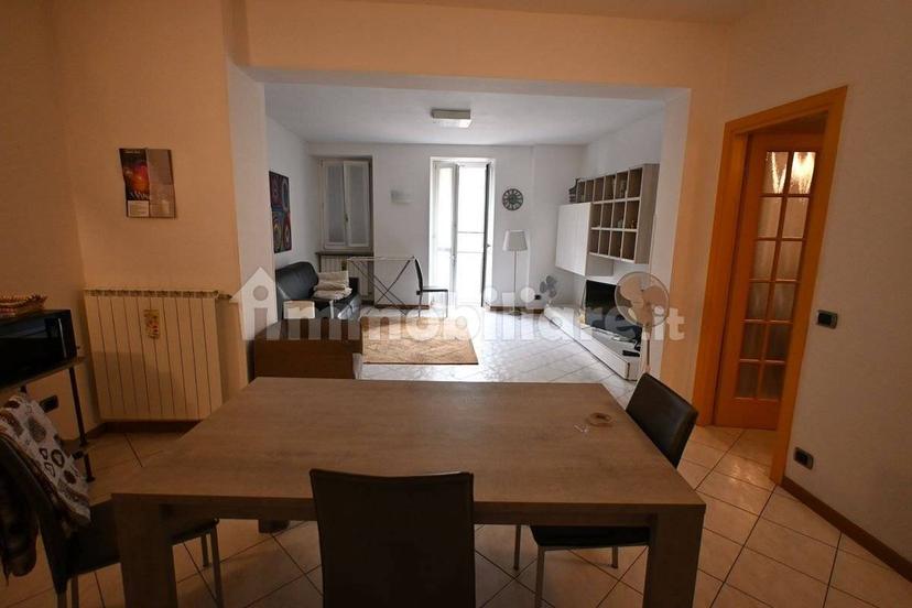 Trilocale via Felice Cavallotti, Centro, Omegna — foto 5 di 10