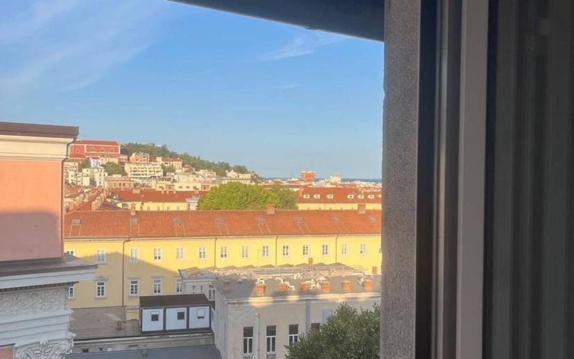 Appartamento via Della Pieta' 29, Largo Barriera - Ospedale Maggiore, Trieste — foto 3 di 13