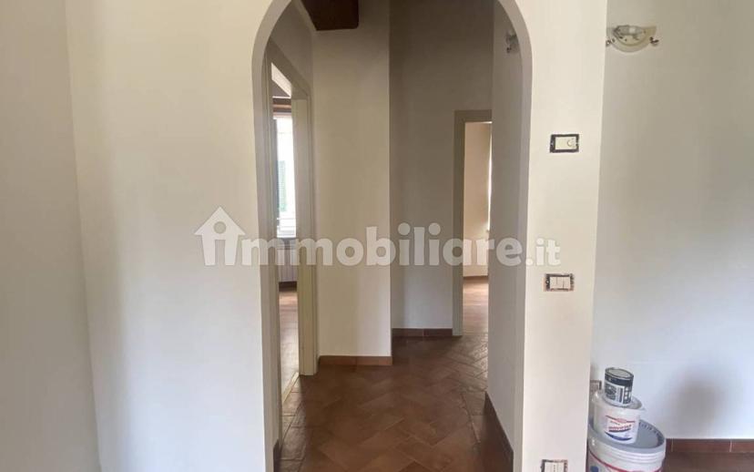 Trilocale via San Leonardo snc, Piazza Anfiteatro - Torre Guinigi, Lucca — foto 7 di 13