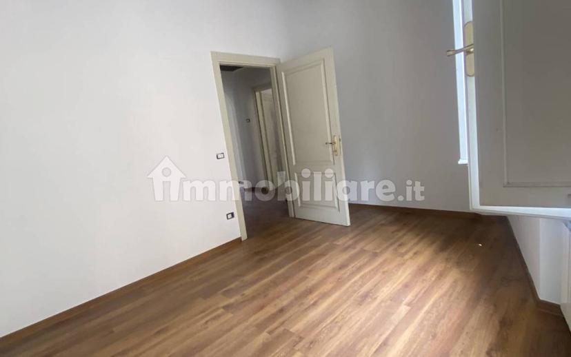 Trilocale via San Leonardo snc, Piazza Anfiteatro - Torre Guinigi, Lucca — foto 6 di 13