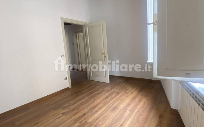 Trilocale via San Leonardo snc, Piazza Anfiteatro - Torre Guinigi, Lucca — foto 8 di 13