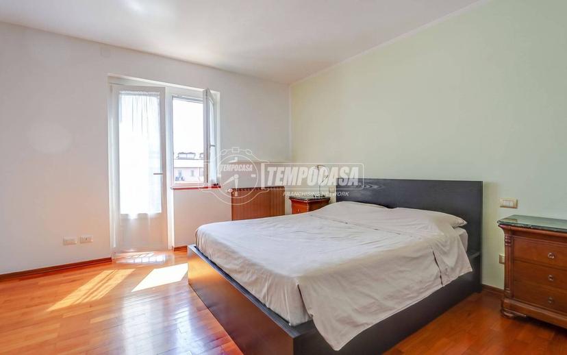 Trilocale via Alessandro Manzoni 22, Centro, Luino — foto 7 di 20
