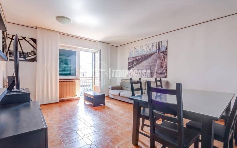Trilocale via Alessandro Manzoni 22, Centro, Luino — foto 14 di 20