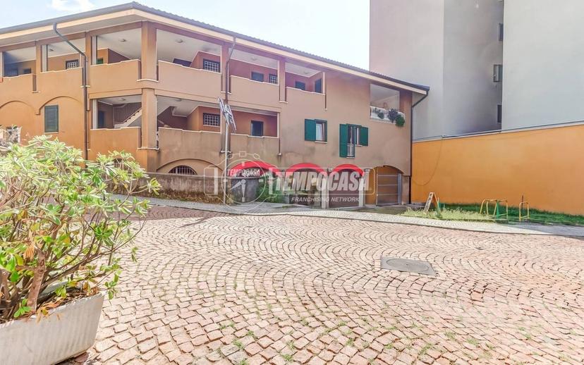 Trilocale via Alessandro Manzoni 22, Centro, Luino — foto 10 di 20
