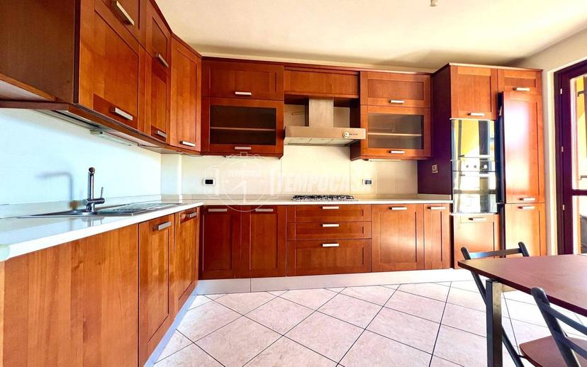 Trilocale via Novara 20, Centro, Lonate Pozzolo — foto 4 di 30