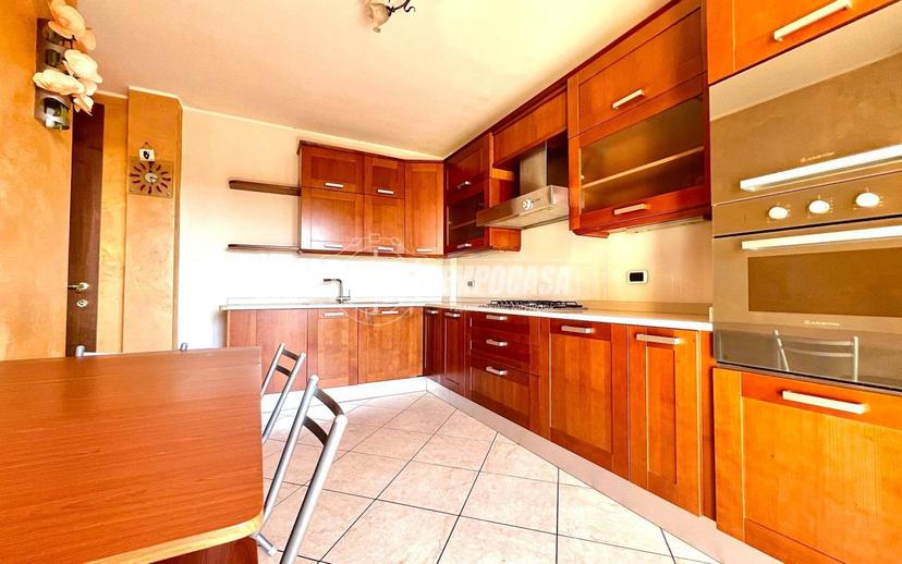 Trilocale via Novara 20, Centro, Lonate Pozzolo — foto 19 di 30