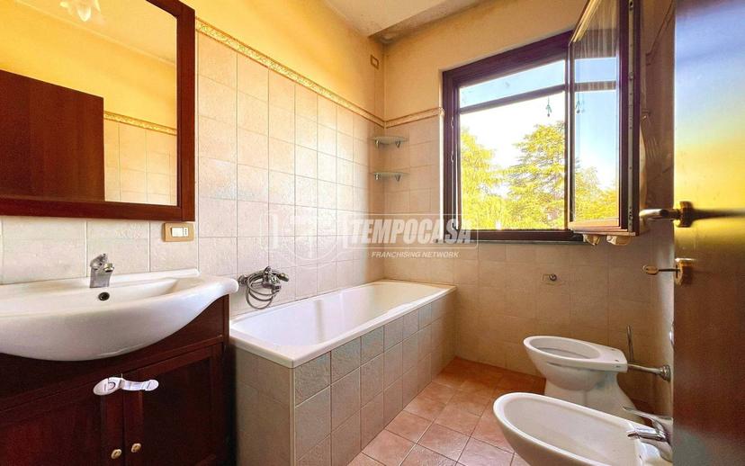 Trilocale via Novara 20, Centro, Lonate Pozzolo — foto 27 di 30