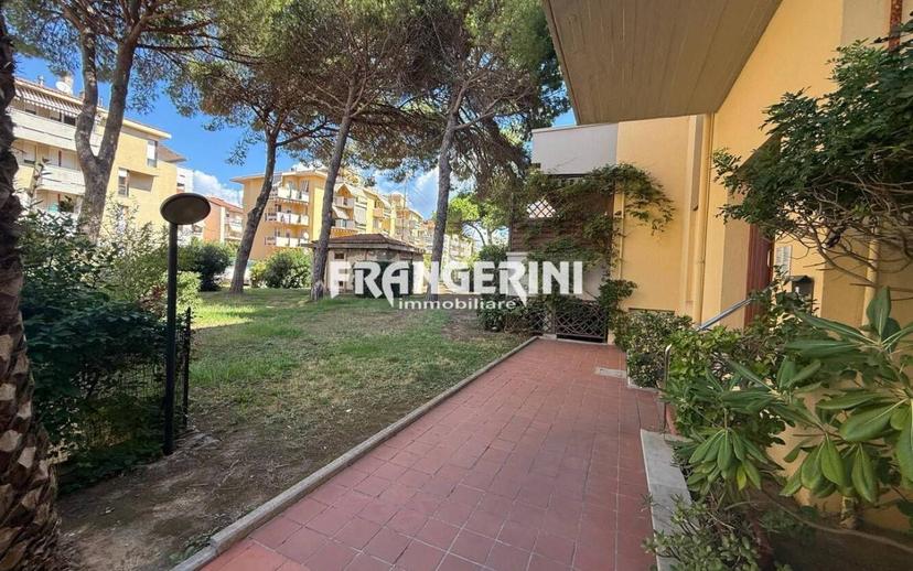 Trilocale via Dino Provenzal, Antignano - Banditella, Livorno