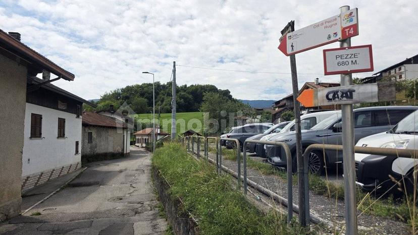 Villa a schiera via Pezzè, Pezzé, Lamon — foto 10 di 27