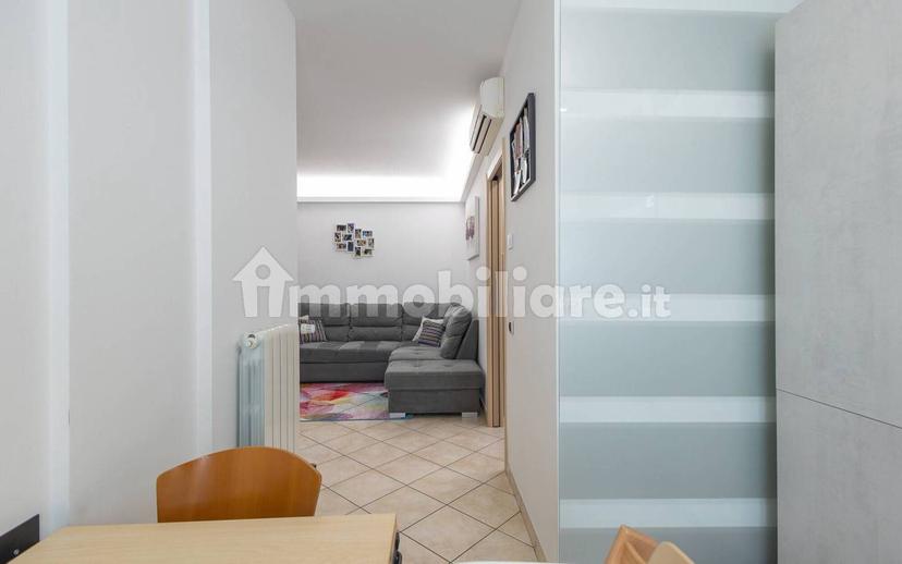 Trilocale Nino Bixio 170, Centro, Caronno Pertusella — foto 24 di 31