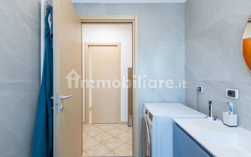 Trilocale Nino Bixio 170, Centro, Caronno Pertusella — foto 18 di 31